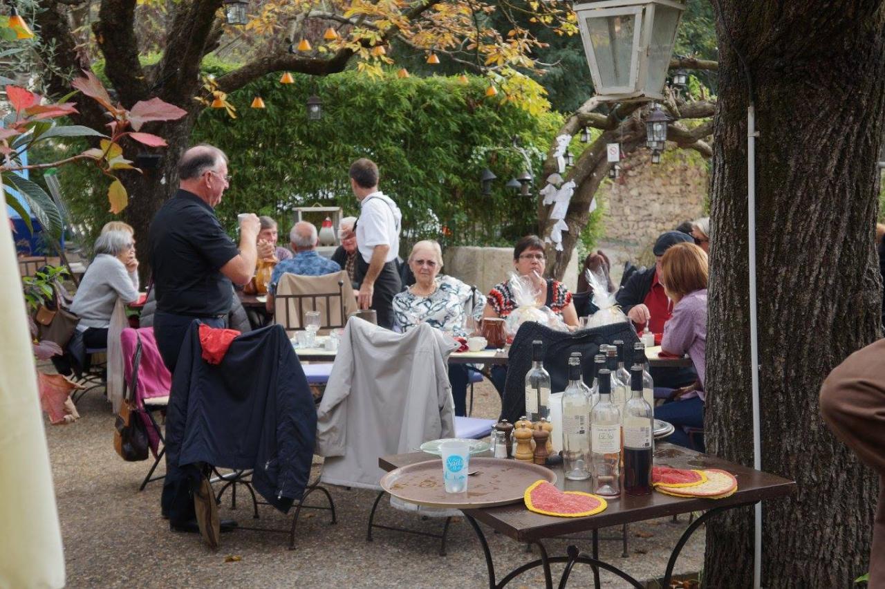 12232774_925343624167572_7626207085480513368_o