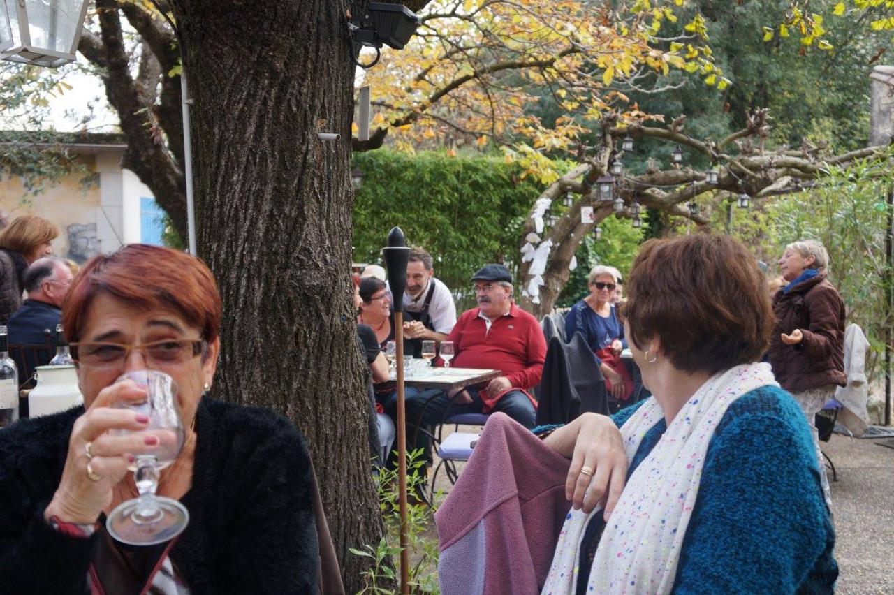 12247882_925343367500931_6643272558035709491_o